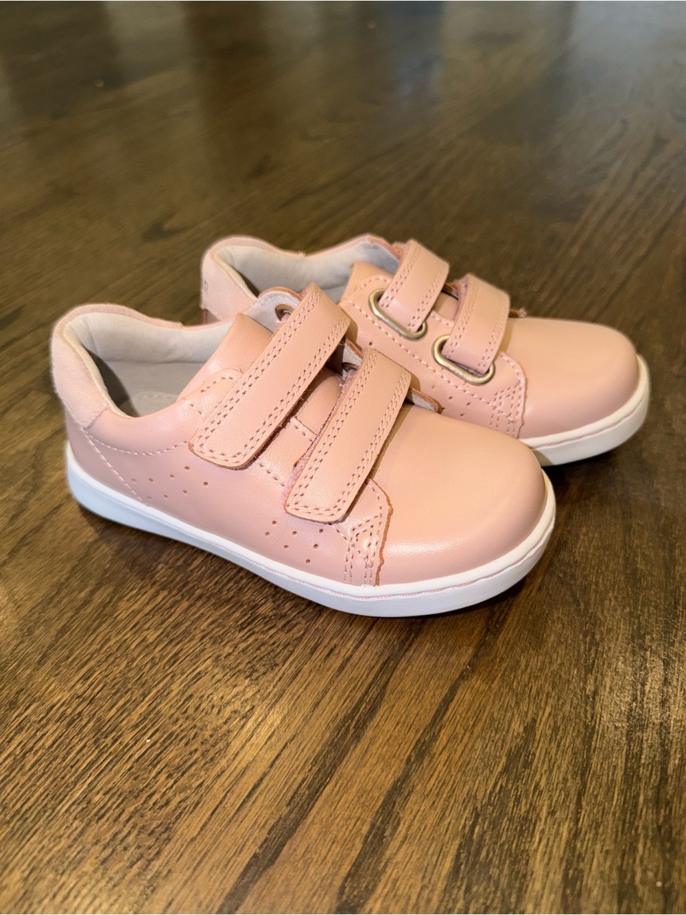 L'Amour Blush Pink Kids Velcro Sneakers BRAND NEW, NO BOX